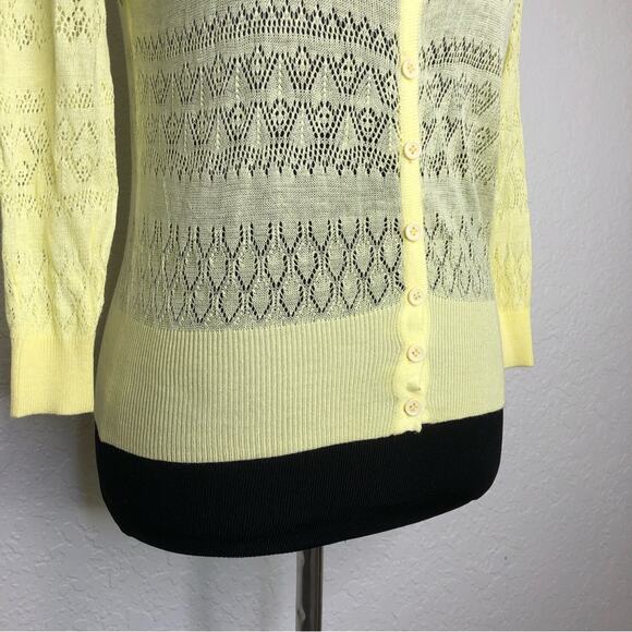 Zara Knitwear pale soft yellow open knit crochet button cardigan size Large NWT - Picture 3 of 13